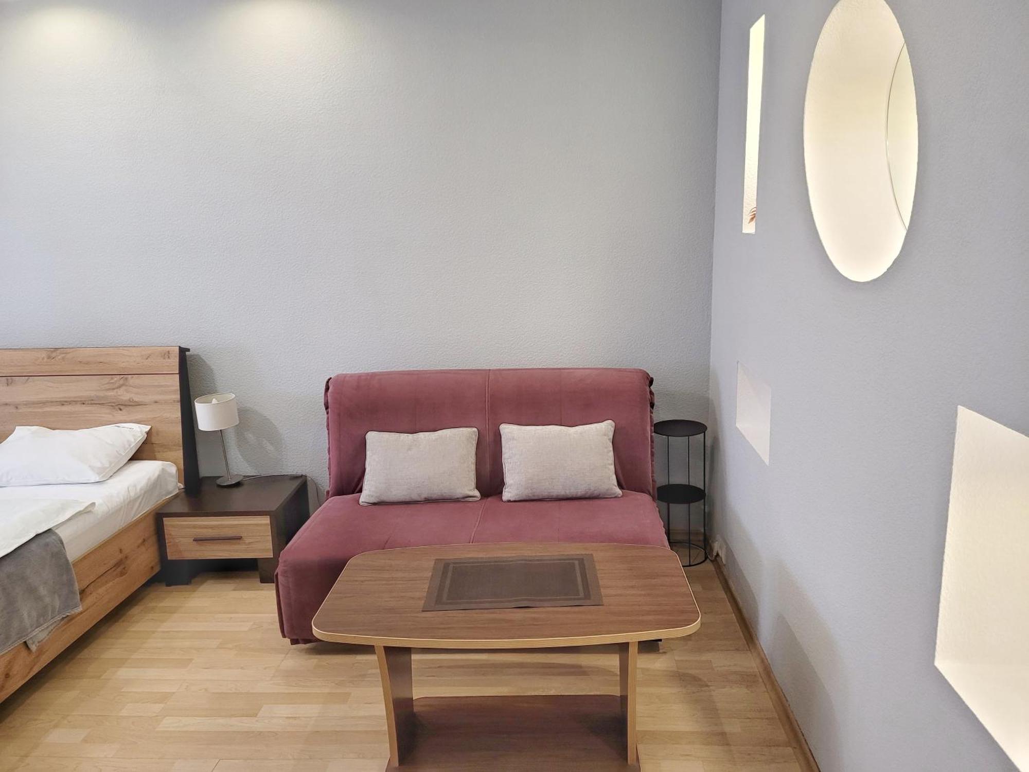 Home-Hotel Apartments On Maidan Nezalezhnosti Square Kyiv Exterior photo