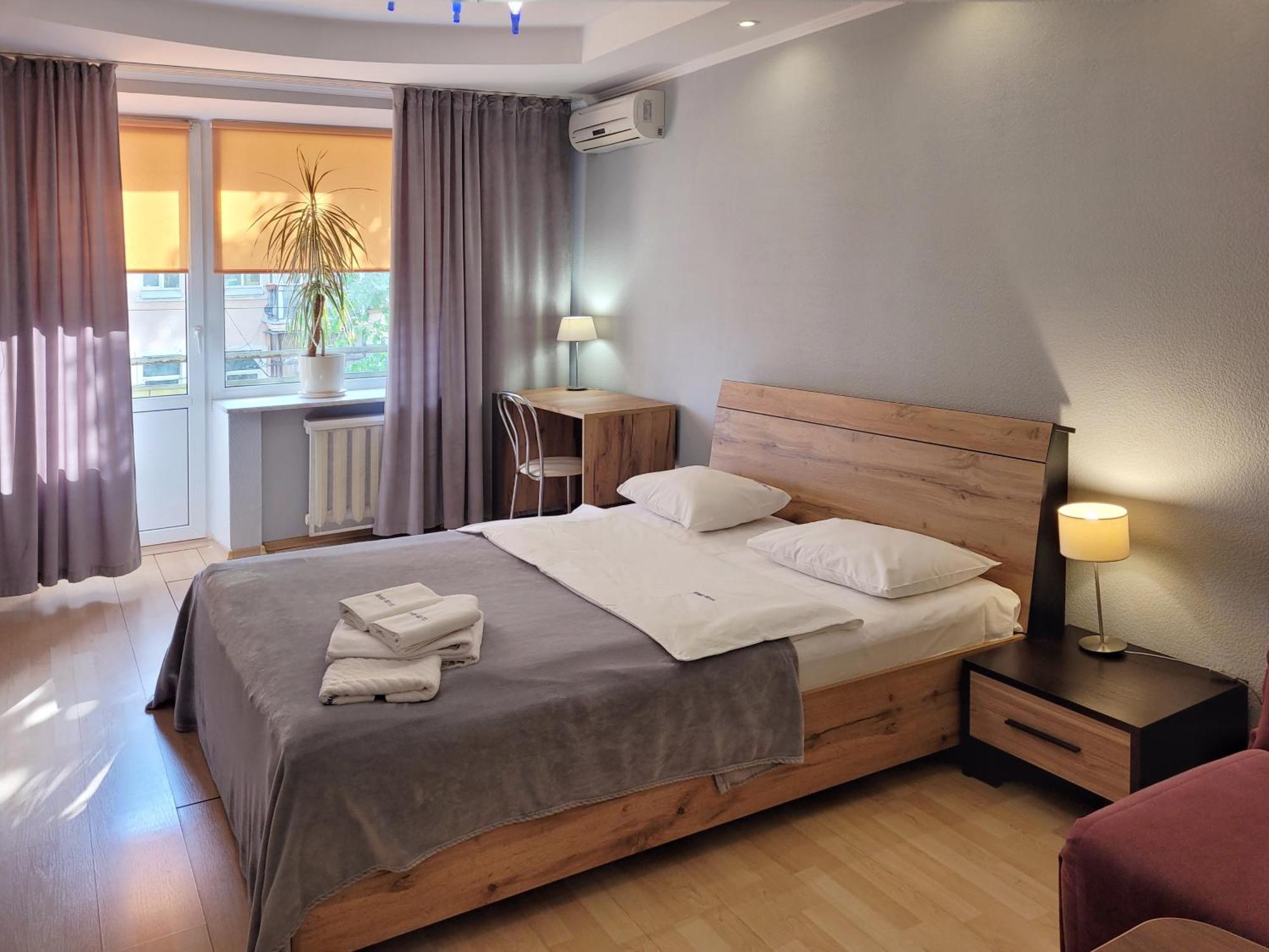 Home-Hotel Apartments On Maidan Nezalezhnosti Square Kyiv Exterior photo